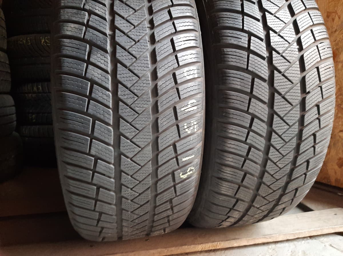 Вживані шини з Європи Vredestein Wintrac PRO  245/45 R 19