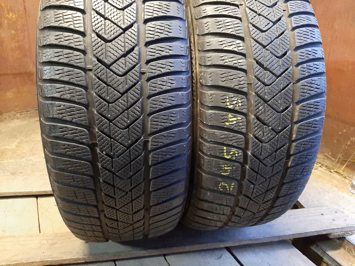 Вживані шини з Європи Pirelli Sottozero 3.    245/45 R 18