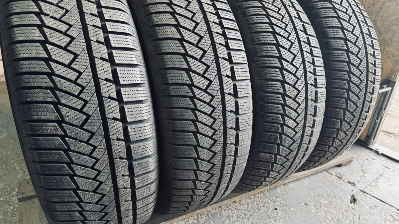 Вживані шини з Європи Continental WinterContact TS850P    235/60 R 18