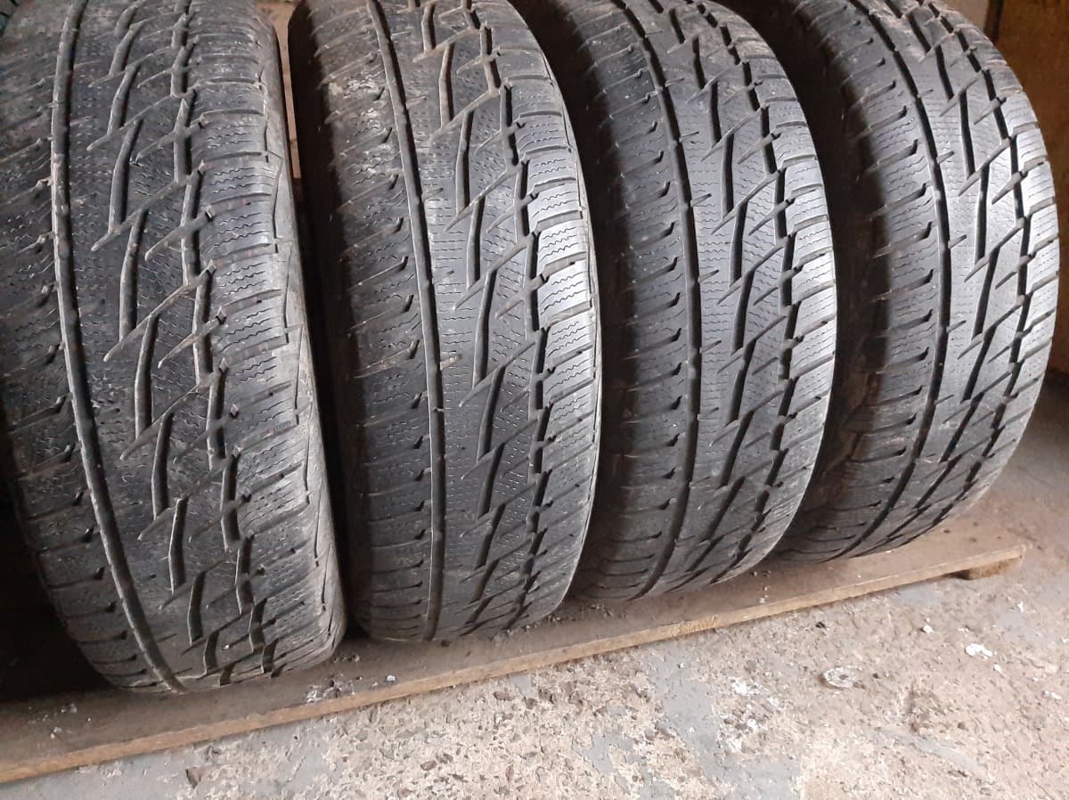 Вживані шини з Європи Matador SibirSnow  215/65 R 16