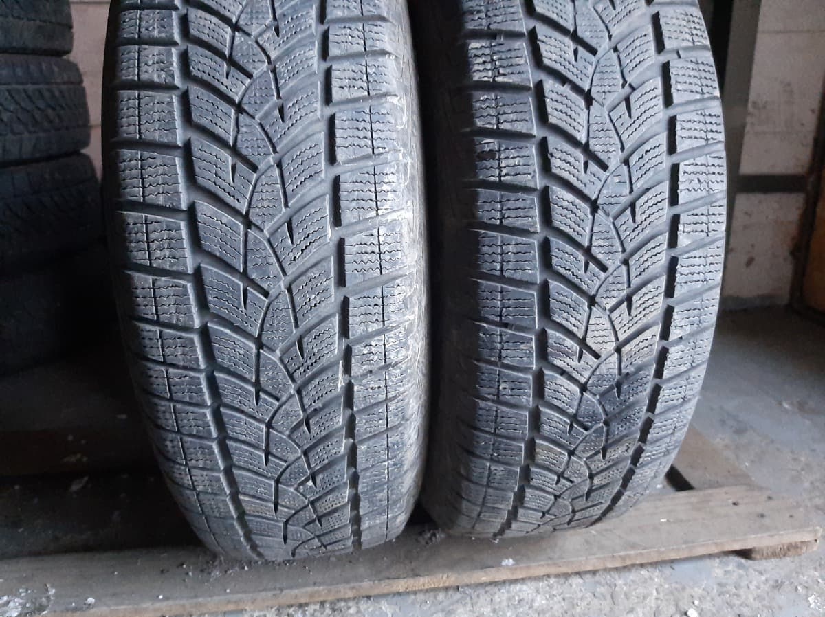 Вживані шини з Європи GoodYear Ultra Grip Performance  /   215/70 R 16
