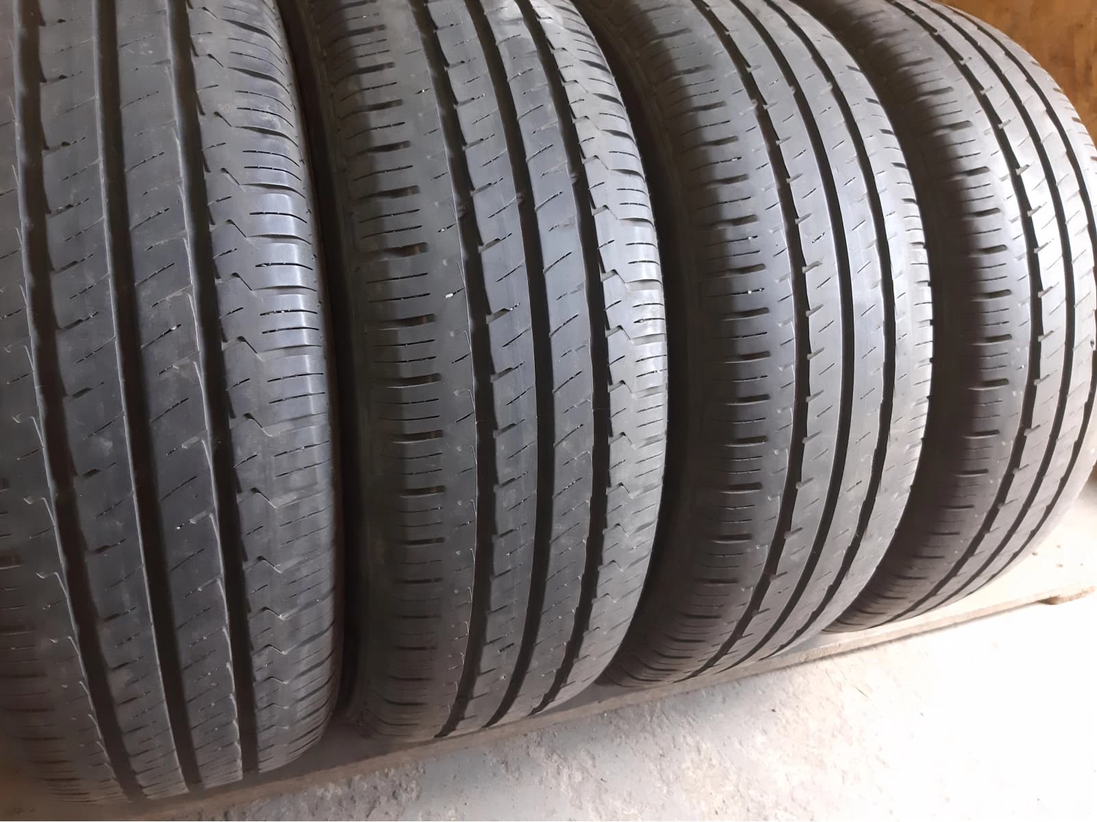 Вживані шини з Європи Hankook Vantra LT       205/65 R 16C