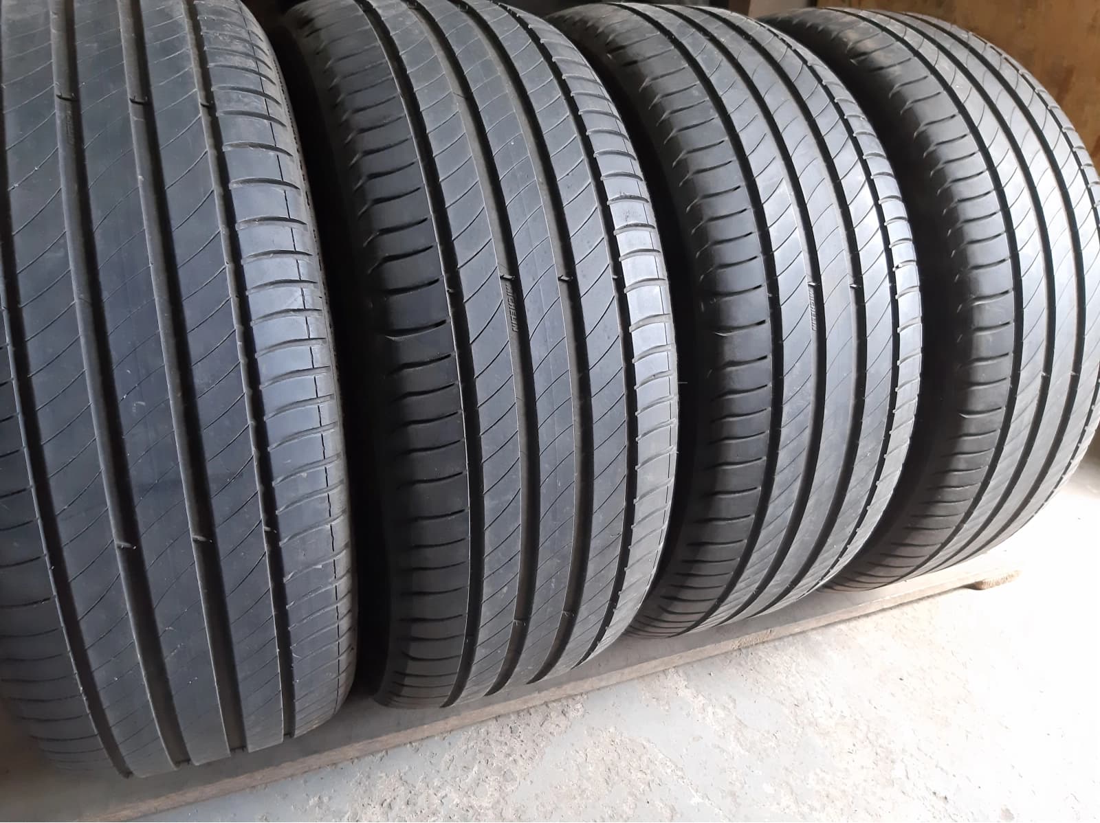 Вживані шини з Європи Michelin Primacy 4 235/55 R 17