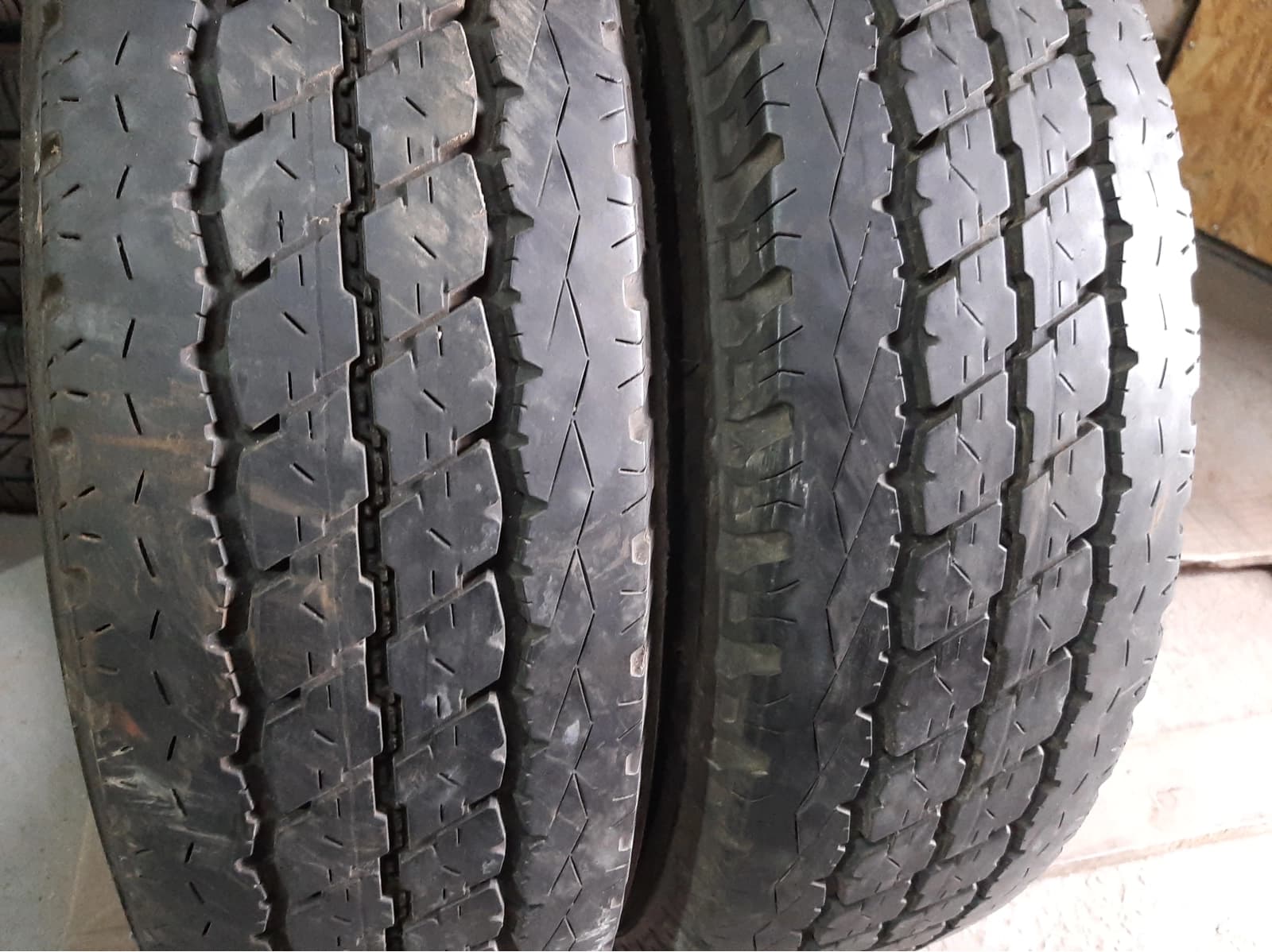 Вживані шини з Європи Bridgestone Duravis 195/75 R 16C