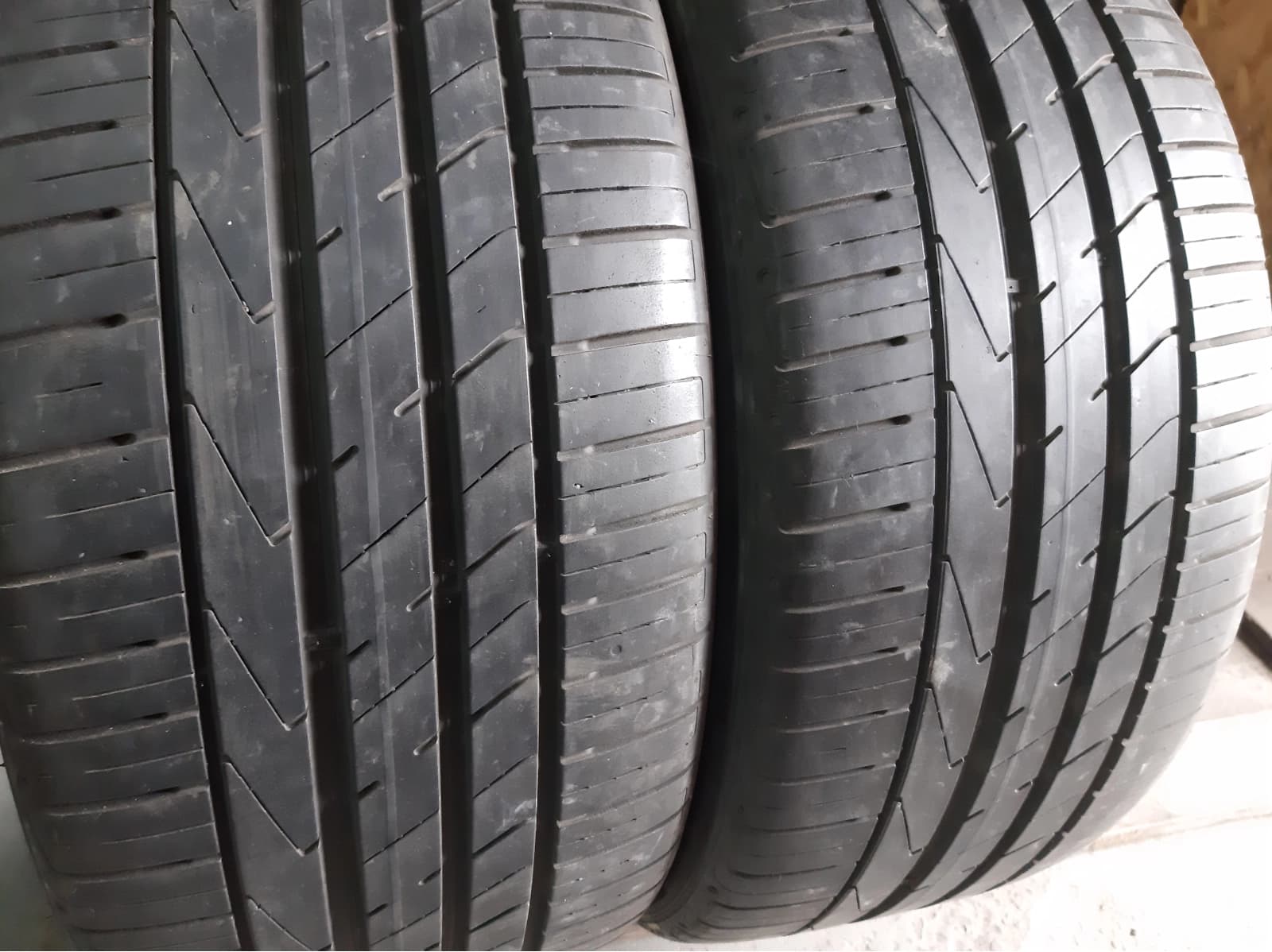 Вживані шини з Європи Hankook VentusS1 Evo 2 Suv      255/40 R 20