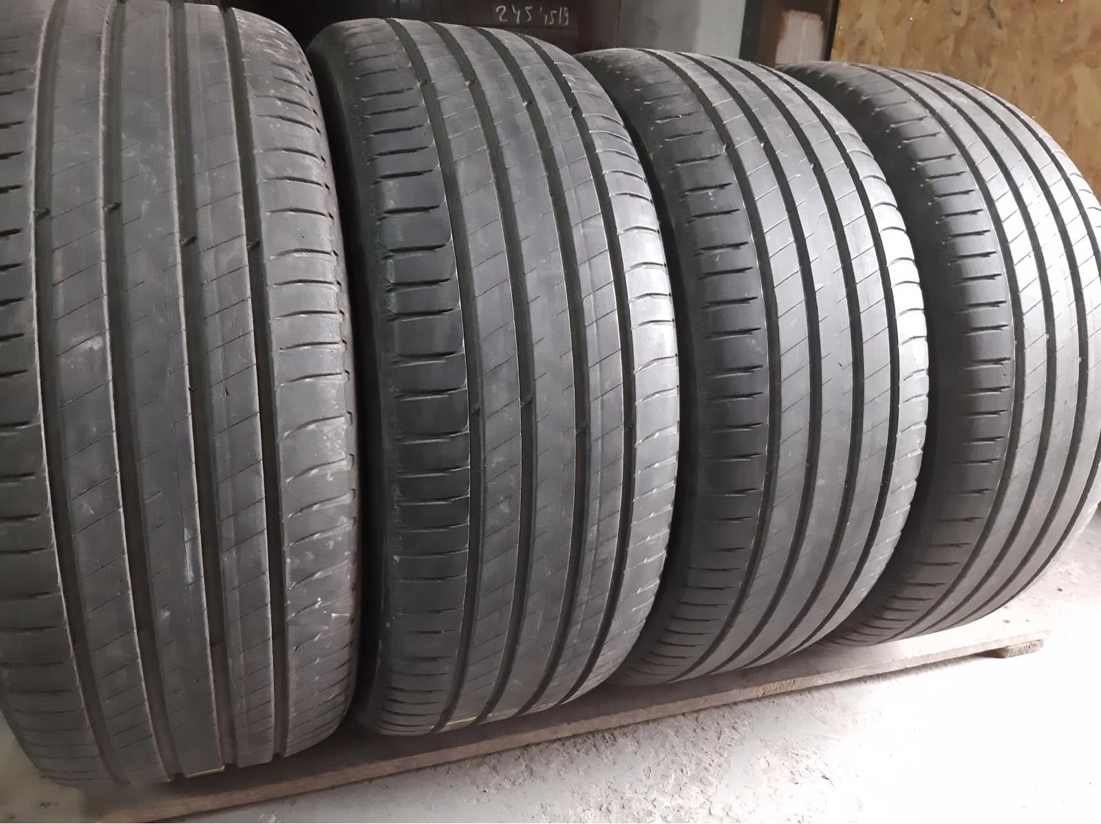 Вживані шини з Європи Michelin Latitude Sport 3     . 255/45 R 20