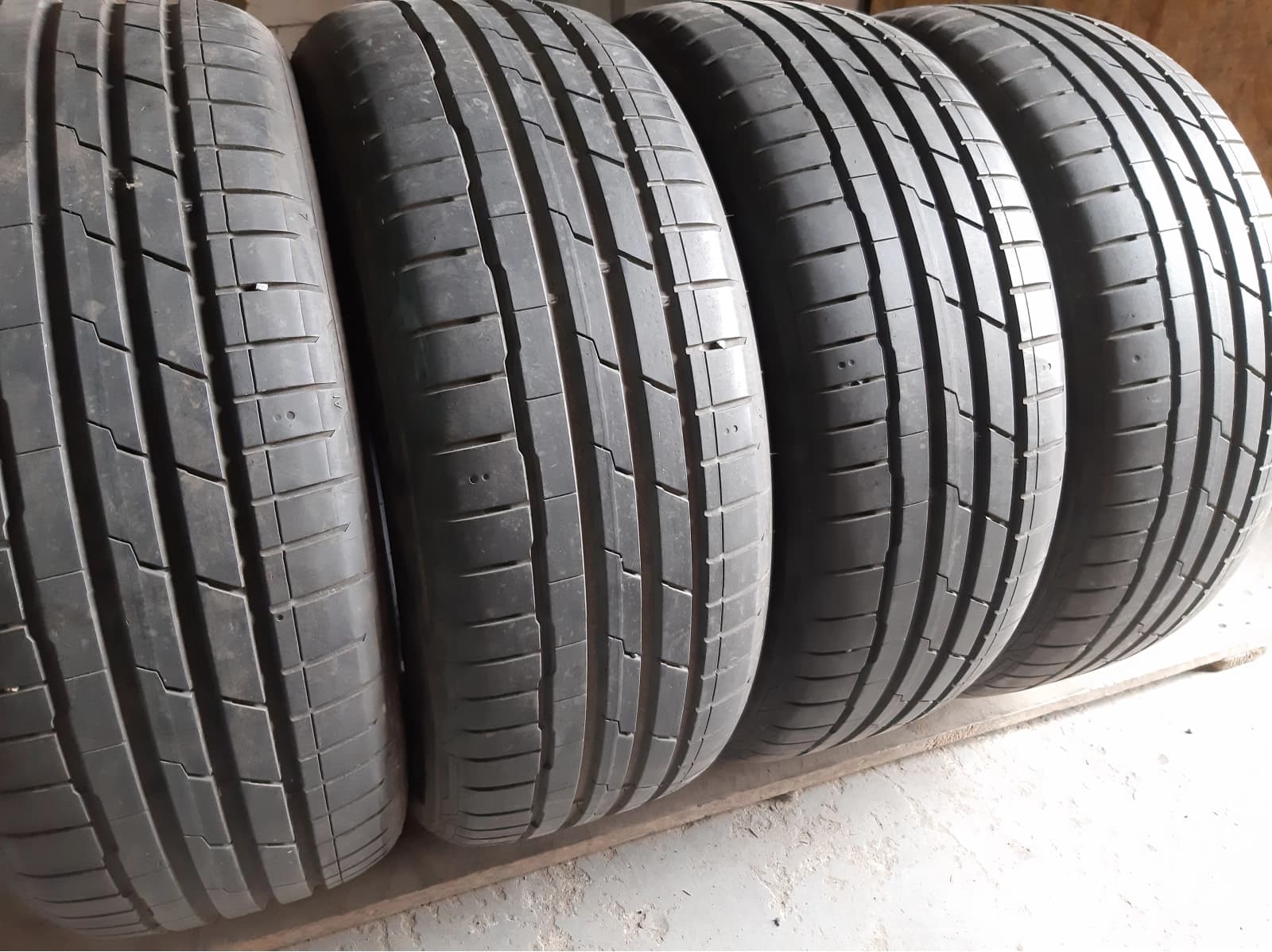 Вживані шини з Європи Hankook Ventus S1 evo 3 205/55 R 17