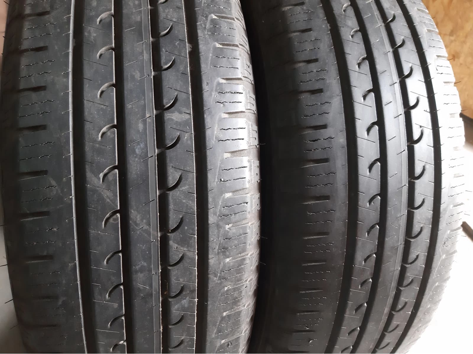 Вживані шини з Європи GoodYear Efficient Grip Suv 4*4   225/65 R 17