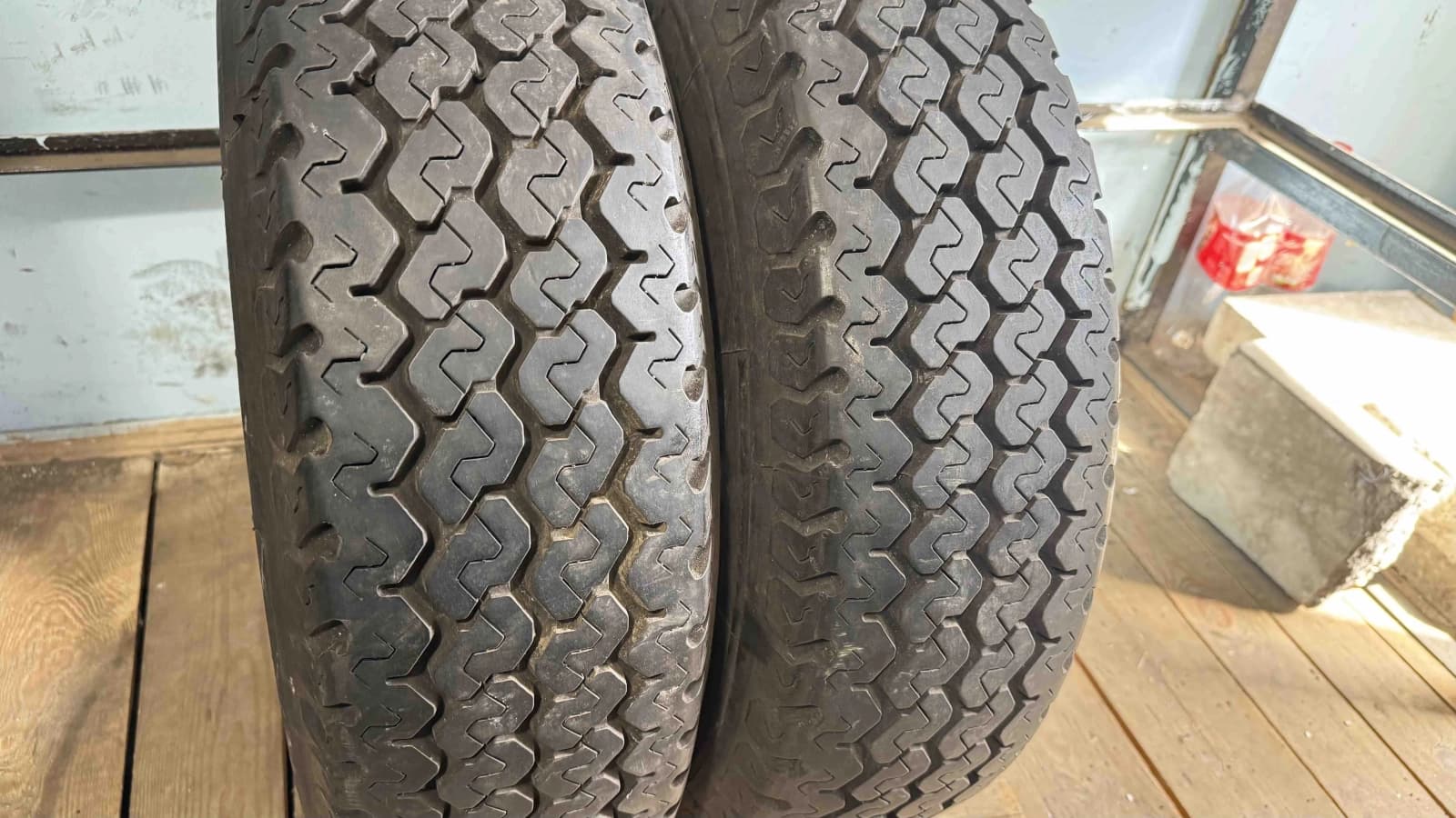 Вживані шини з Європи Uniroyal Max C 50 205/70 R 14C