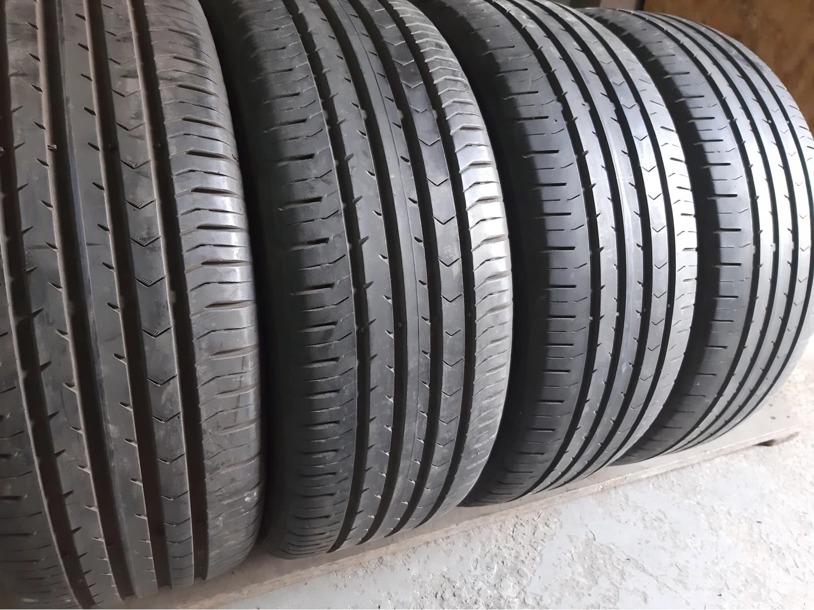 Придбати вживані шини Continental Conti Premium Contact 5 215/55 R 17 Вживані шини з Європи Continental Conti Premium Contact 5 215/55 R 17