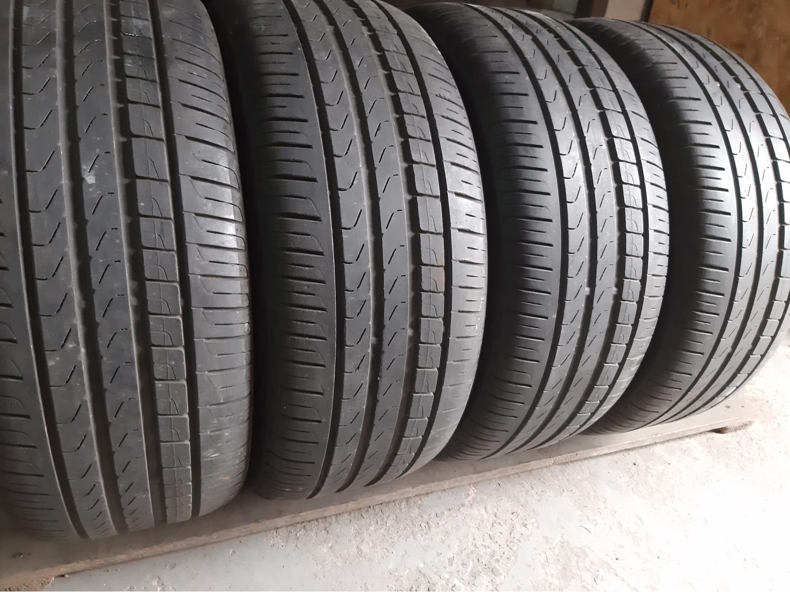Вживані шини з Європи Pirelli Cinturato P7 . . 235/45 R 18