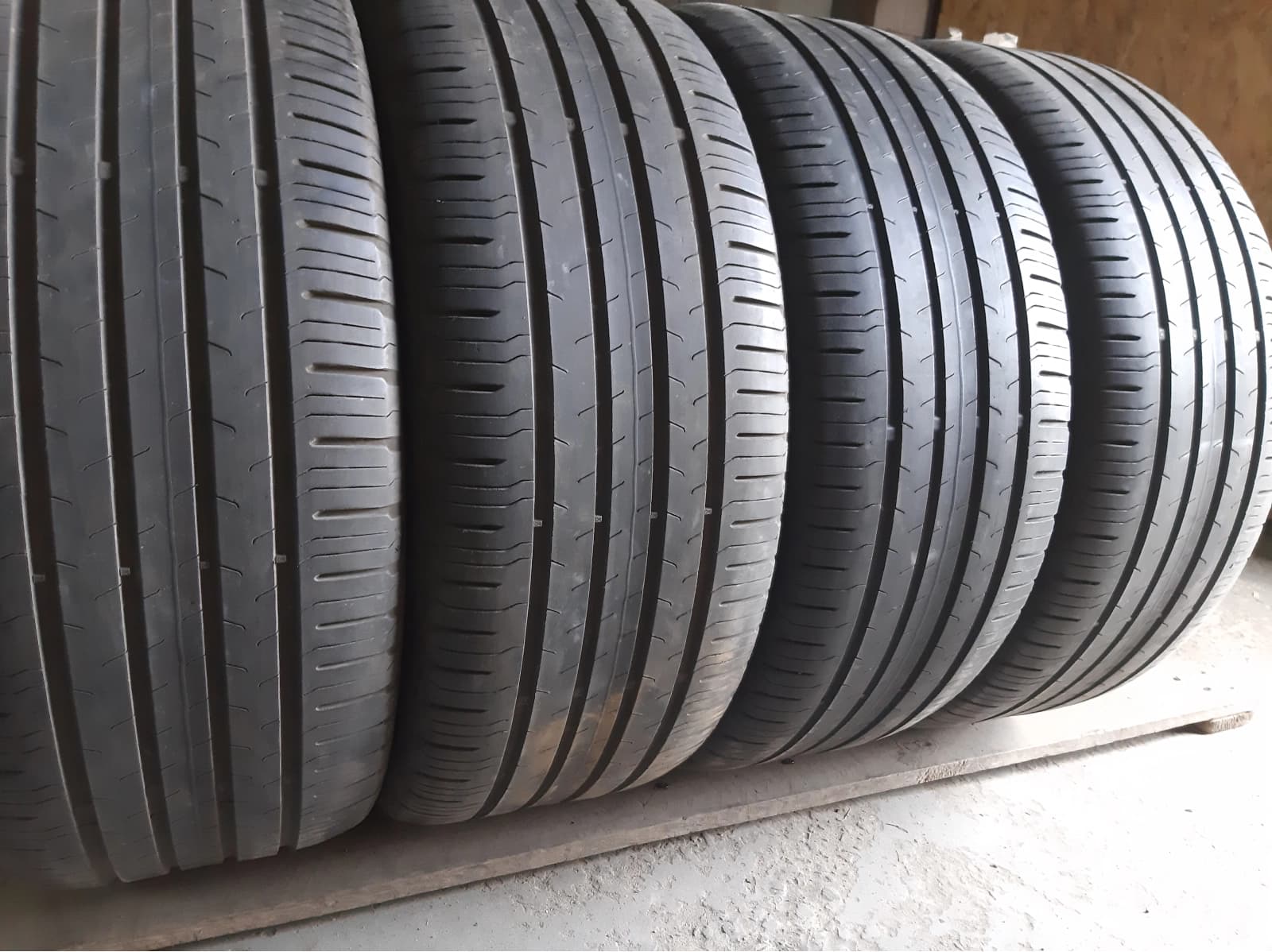 Придбати вживані шини Continental Eco Contact 6 235/45 R 18 Вживані шини з Європи Continental Eco Contact 6 235/45 R 18