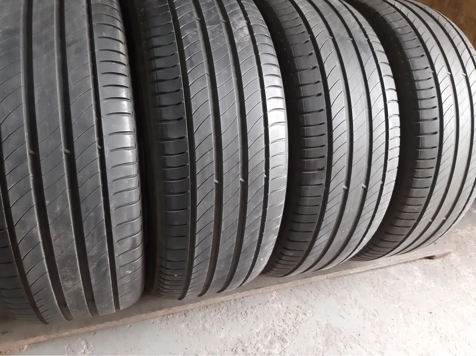 Придбати вживані шини Michelin Primacy 4 235/55 R 18 Вживані шини з Європи Michelin Primacy 4 235/55 R 18