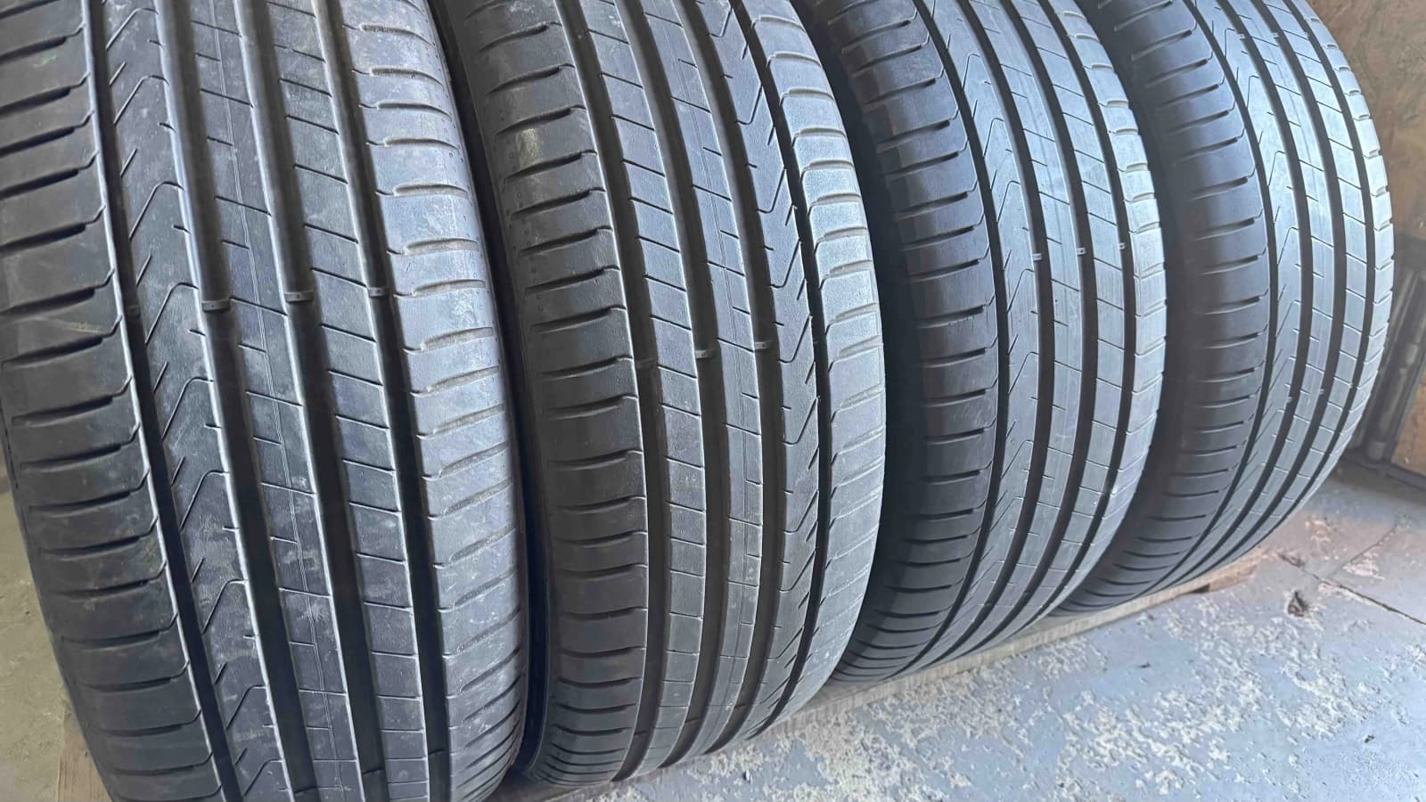 Вживані шини з Європи Pirelli Scorpion . 235/50 R 20