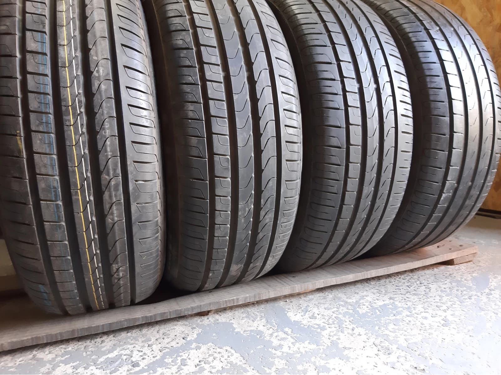 Вживані шини з Європи Pirelli Cinturato P7 AO   /   . 225/55 R 17