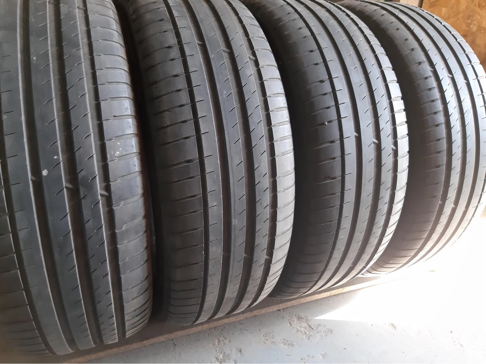 Вживані шини з Європи Michelin Pilot Sport 4 Suv  . 235/60 R 18