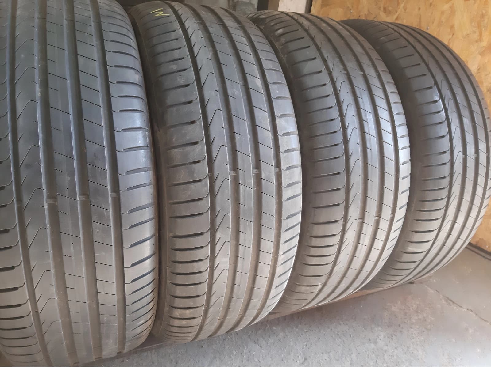 Вживані шини з Європи Pirelli Scorpion Elect   . 235/55 R 19