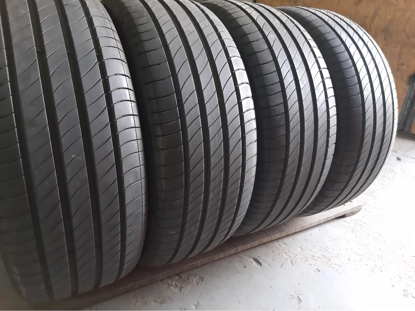 Вживані шини з Європи Michelin Primacy 4    .  225/45 R 17