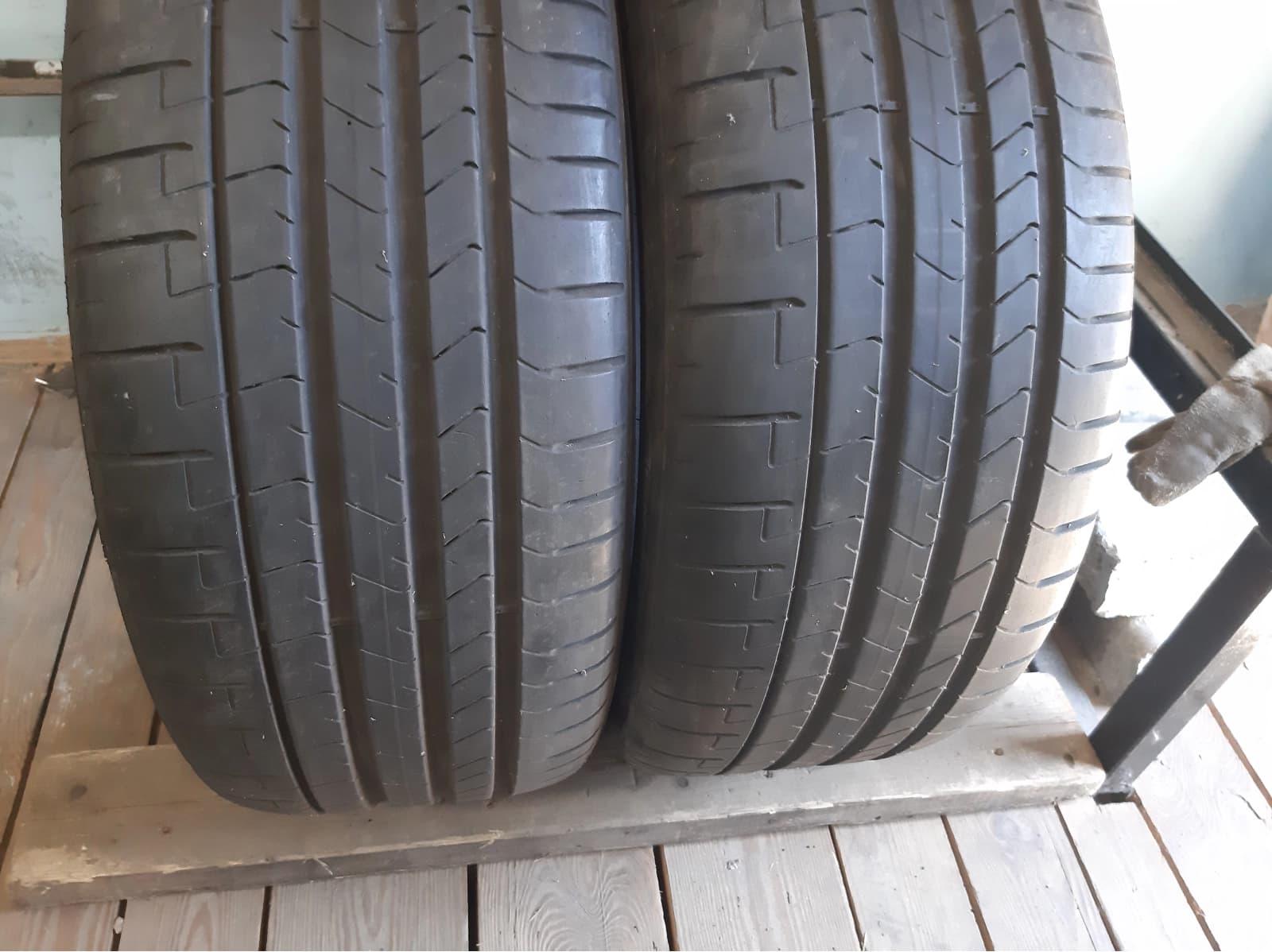 Вживані шини з Європи Pirelli Pzero .   245/40 R 20