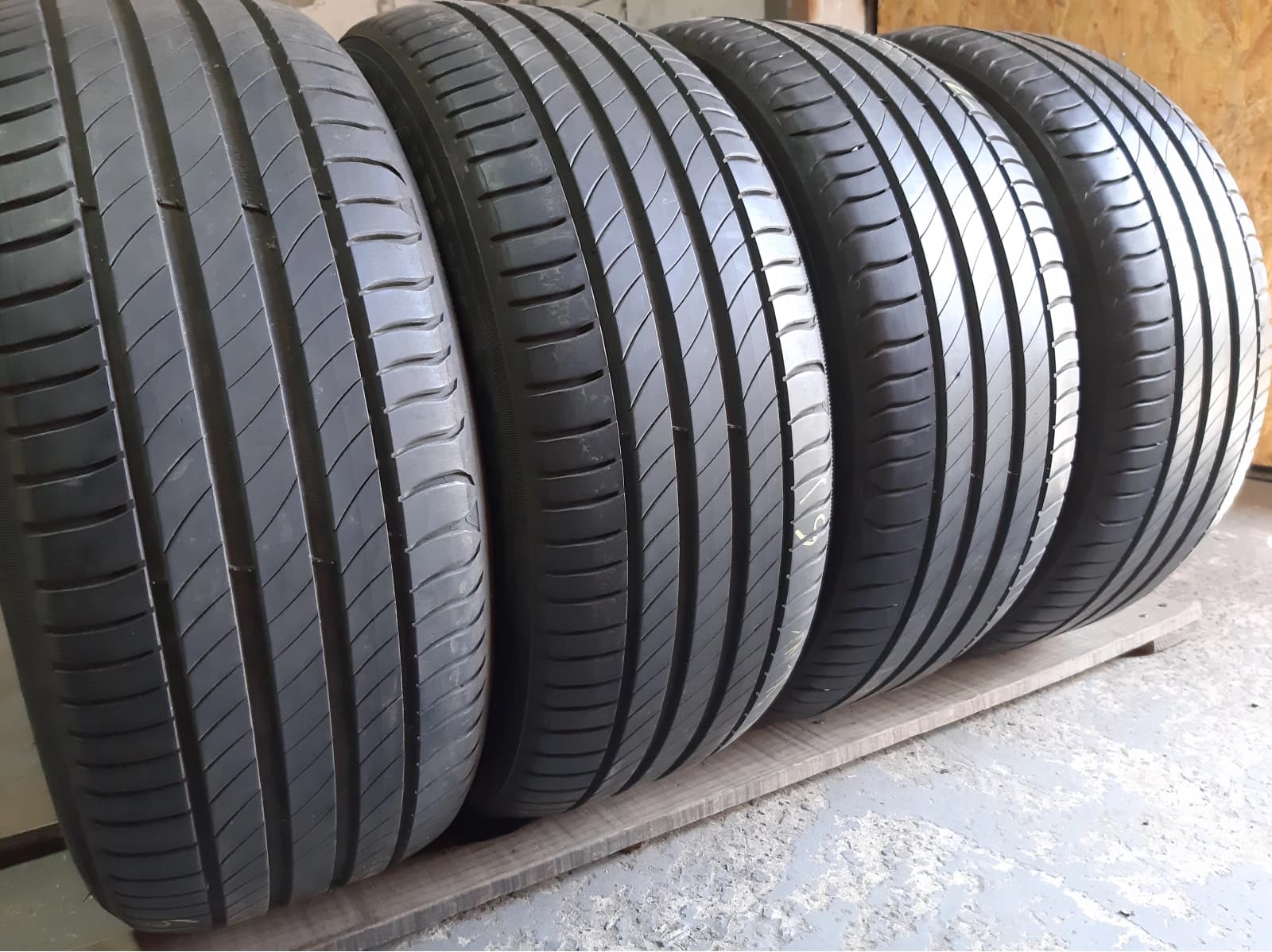 Вживані шини з Європи Michelin Primacy 4 . . . 225/55 R 16
