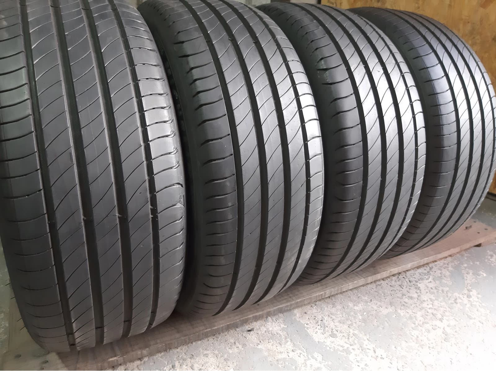 Вживані шини з Європи Michelin Primacy 4  .   . 225/45 R 17