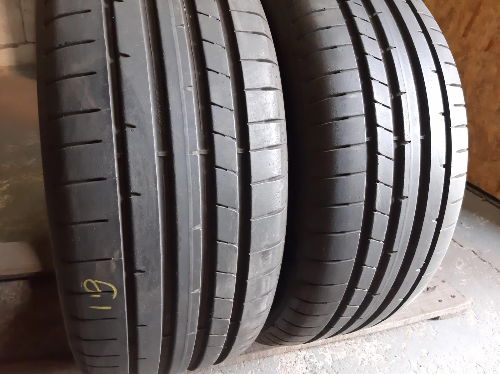 Вживані шини з Європи Dunlop Sport Maxx 2 225/50 R 17