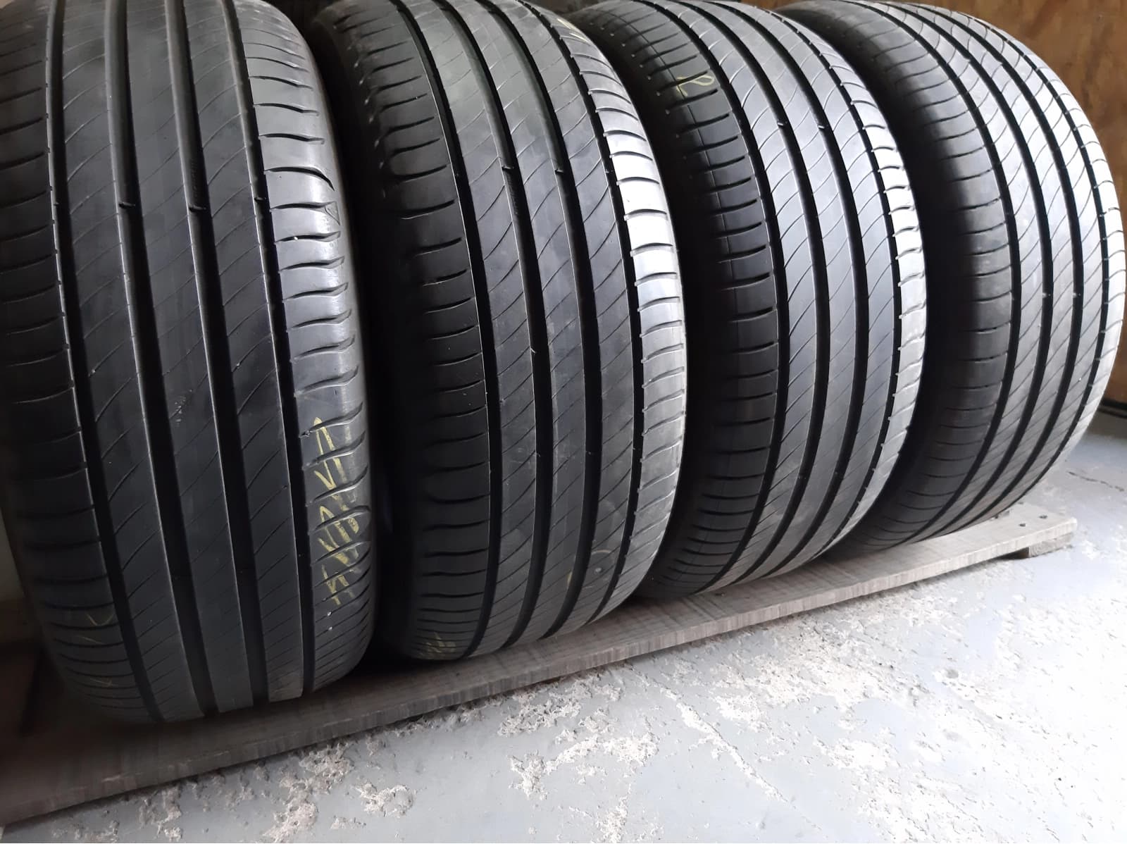 Вживані шини з Європи Michelin Primacy 4   225/50 R 17