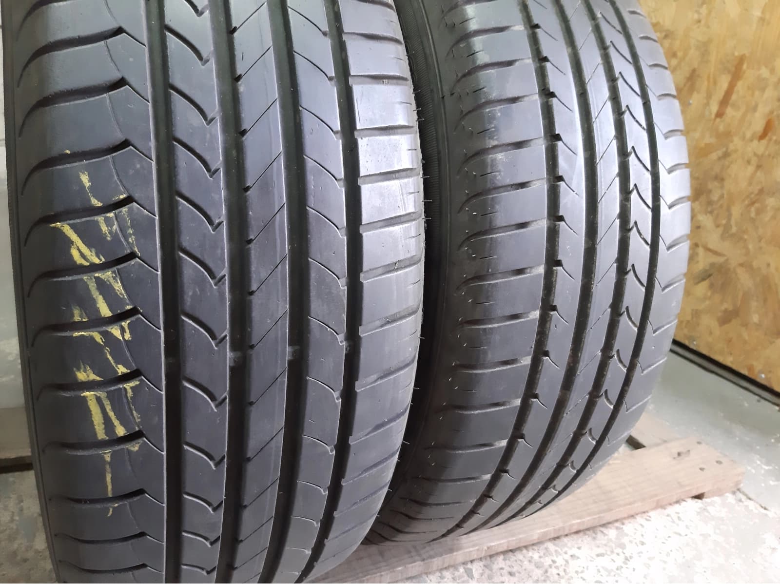 Вживані шини з Європи Good Year Efficient Grip 215/60 R 16