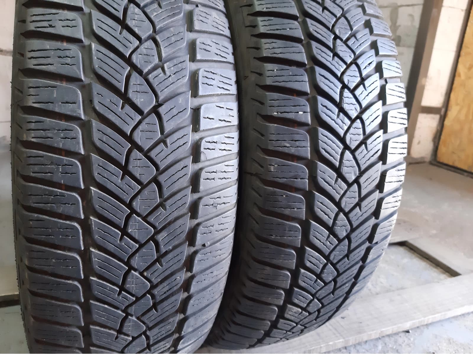 Вживані шини з Європи Fulda KristallControl HP2  . . . 205/60 R 16