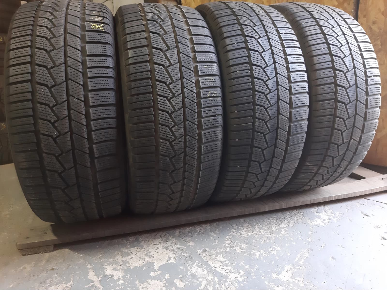 Вживані шини з Європи Continental Winter Contact 860 SSSR 225/45 R 18