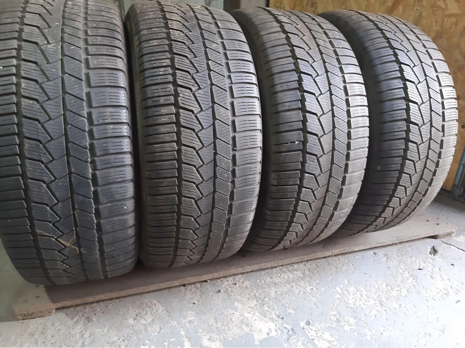 Вживані шини з Європи Continental WinterContact TS 860S         / 235/45 R 18