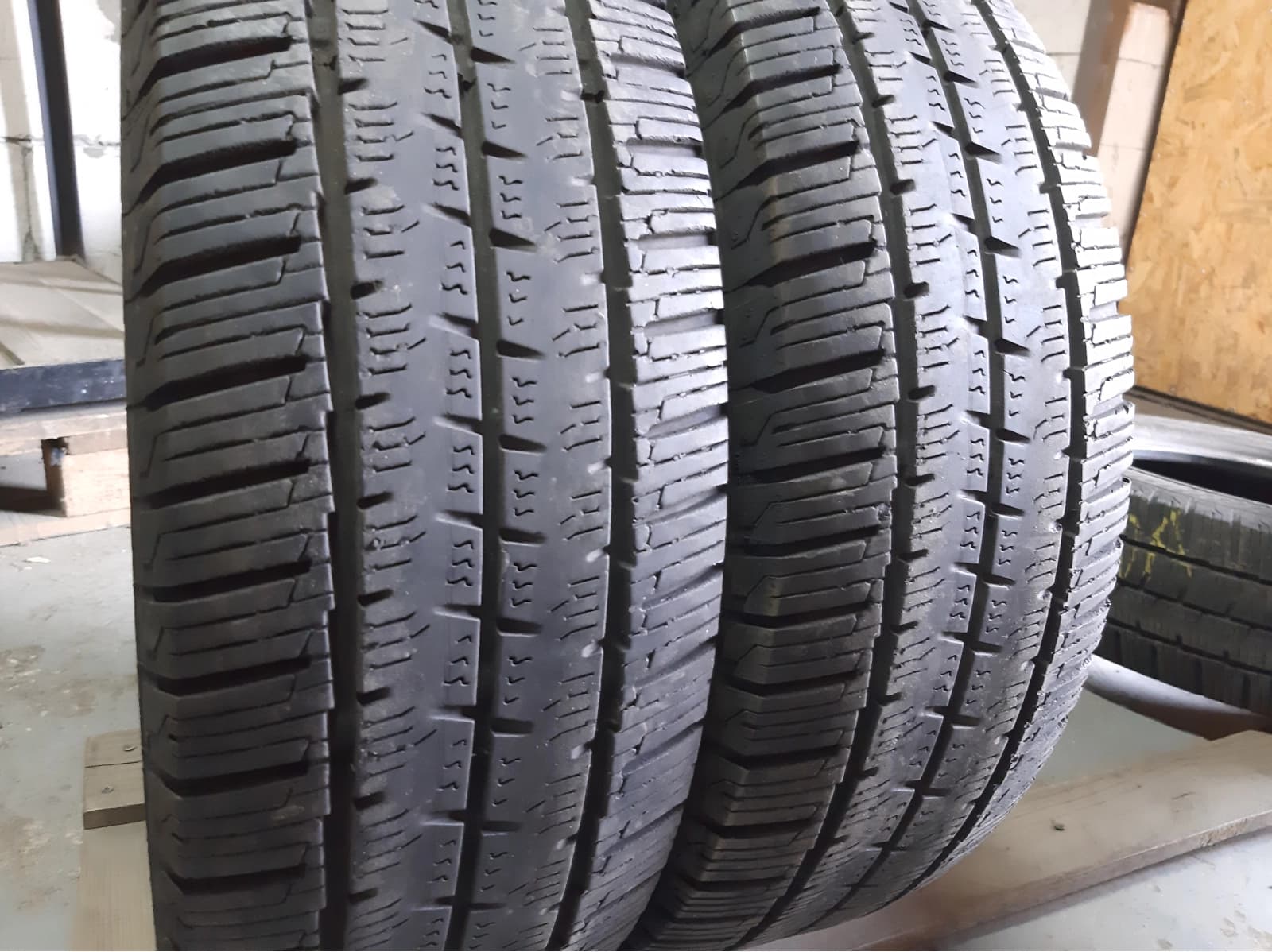 Вживані шини з Європи Continental Van Contact 4 Season   205/65 R 16C