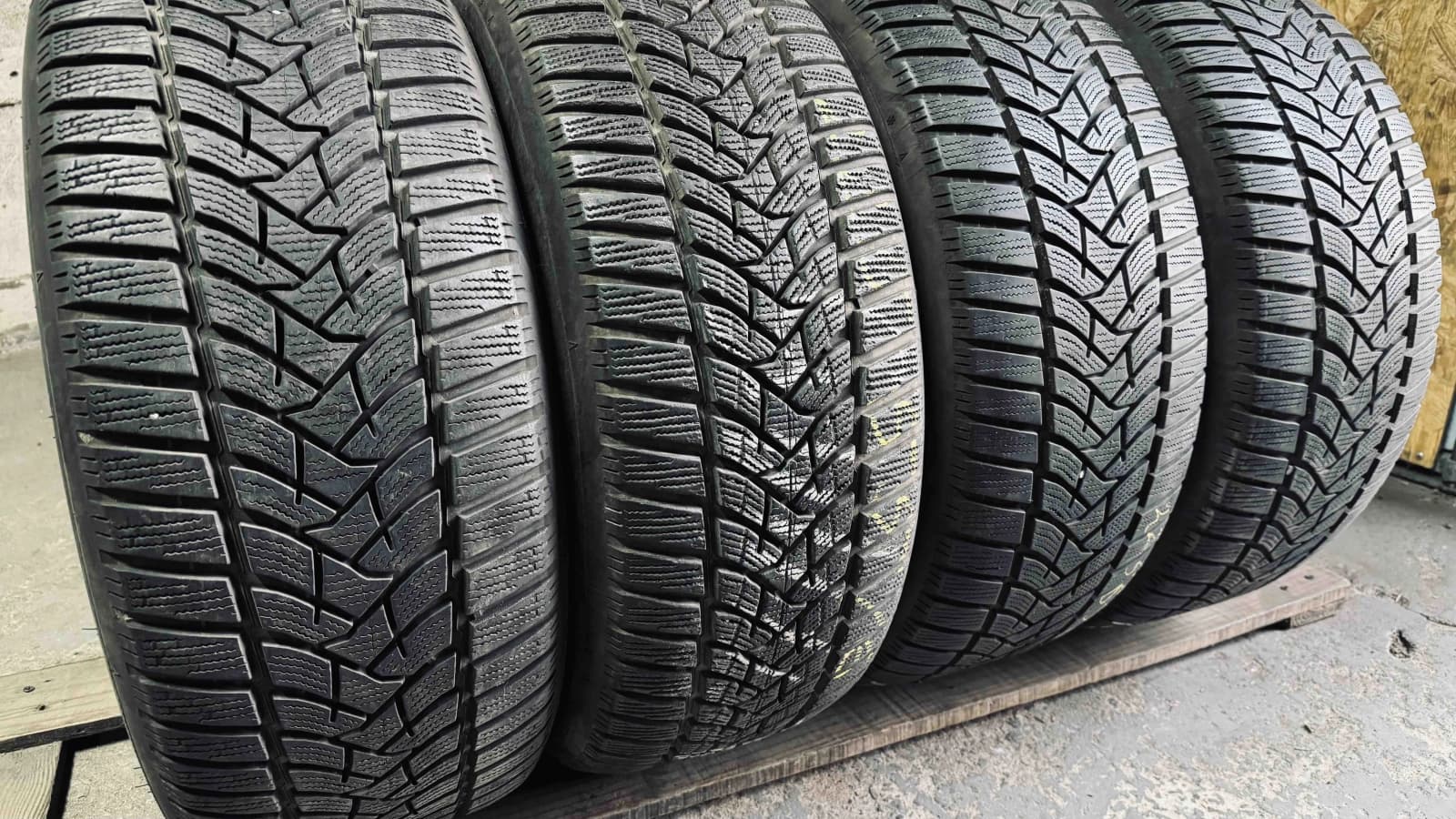 Вживані шини з Європи Dunlop Winter Sport 5  .   . 225/55 R 16
