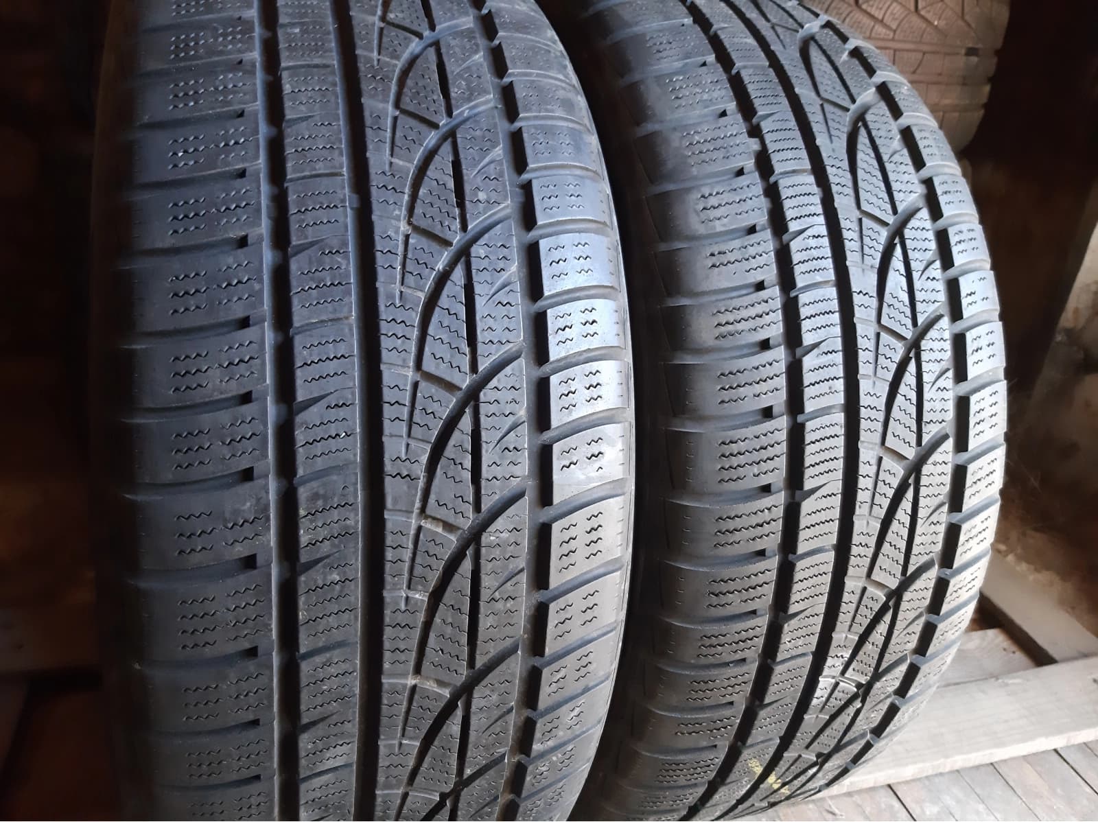 Вживані шини з Європи Hankook Winter I Cept Evo   . 235/50 R 18