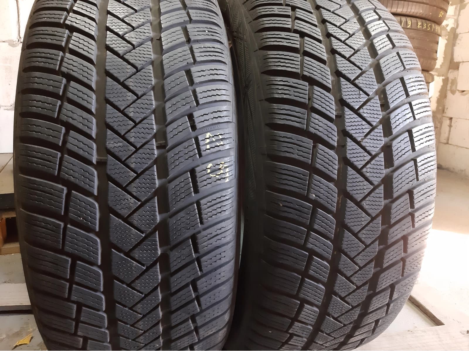 Вживані шини з Європи Vredestein Wintrac Pro  .      255/45 R 20