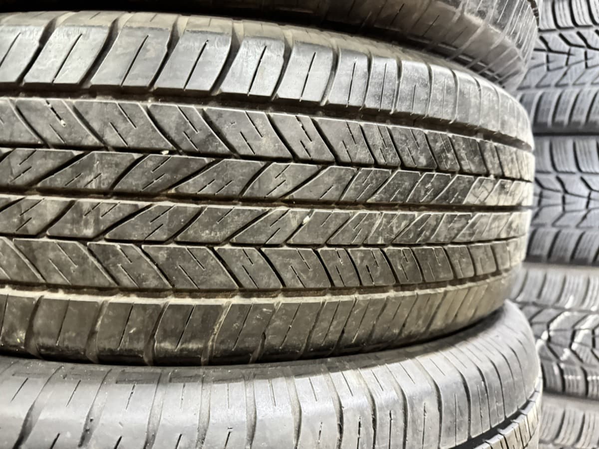 Вживані шини Dunlop GrandTrek ST 20 225/65 R 18