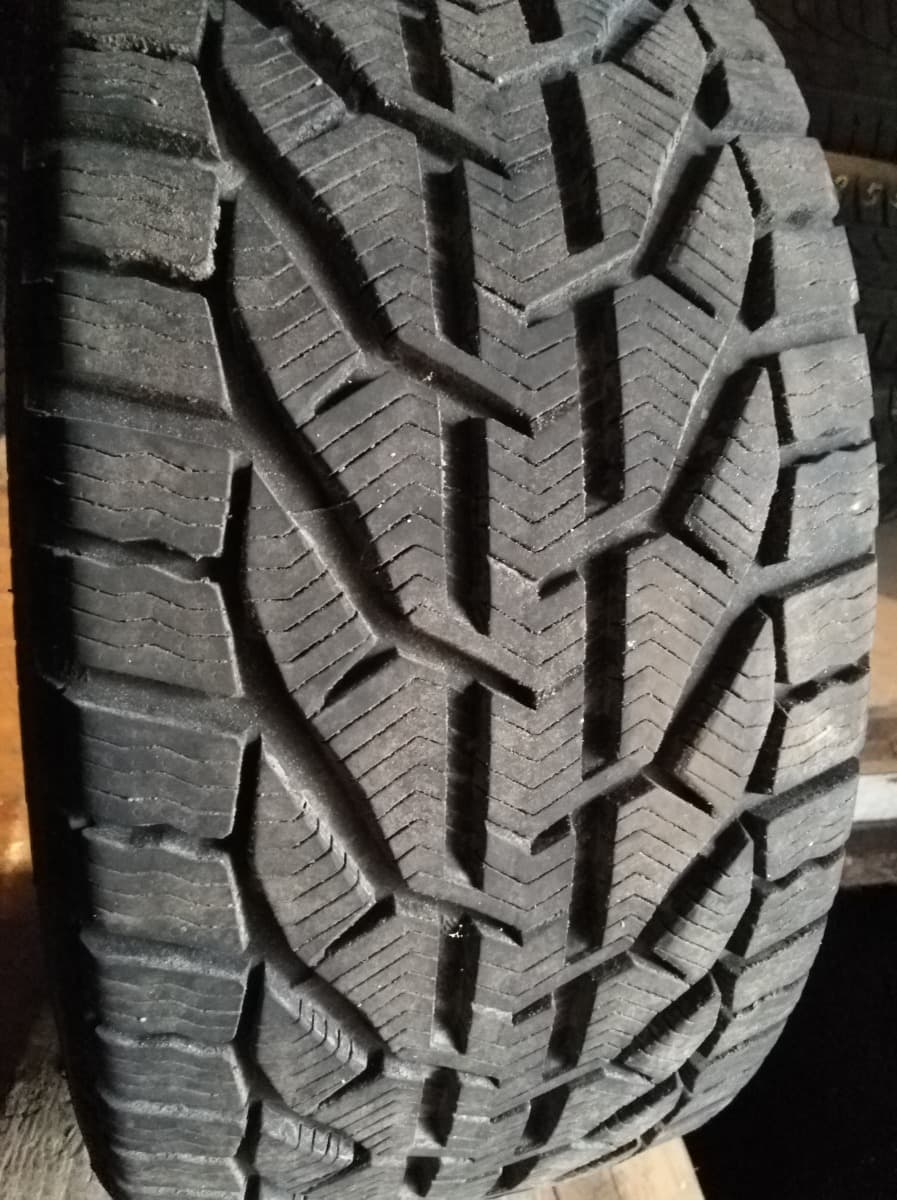 Придбати вживані шини Orium Winter 245/40 R 18