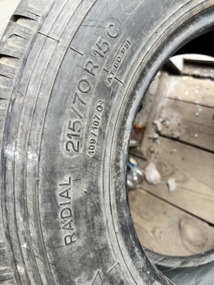 Вживані шини Michelin XC Camping 215/70 R 15C