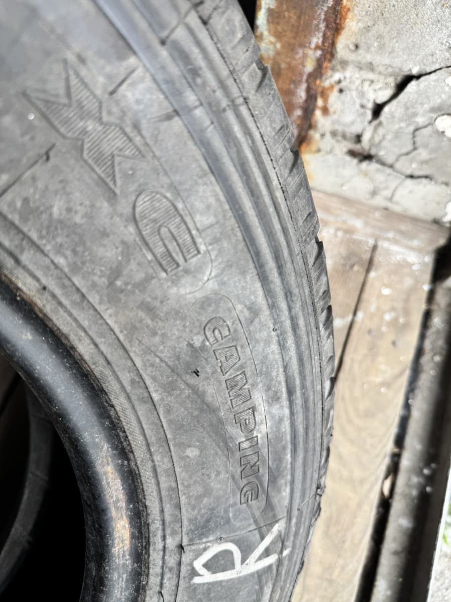 Вживані шини Michelin XC Camping 215/70 R 15C