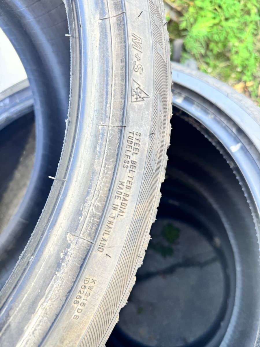 Вживані шини Falken Euro Winter HS 01 SUV 295/35 R 21
