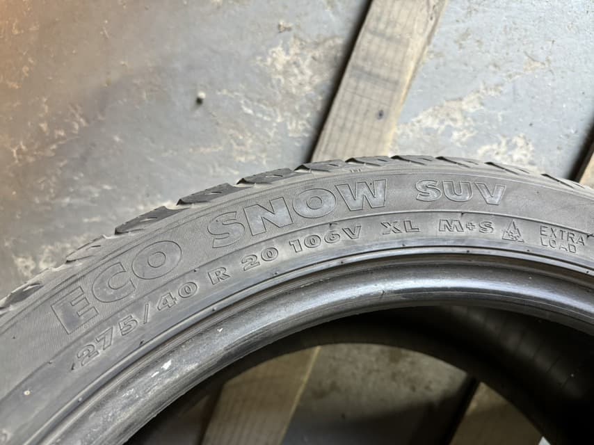Вживані шини Rockstone EcoSnow SUV 275/40 R 20