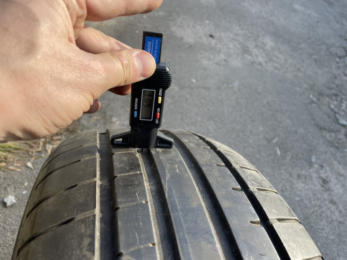 Вживані шини Dunlop Sport Maxx RT 225/55 R 17
