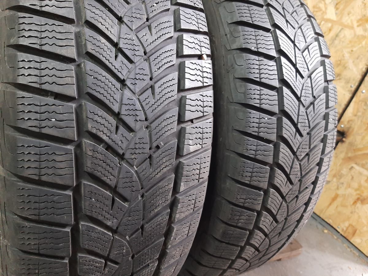Вживані шини GoodYear Ultra Grip Perfomance 215/60 R 17