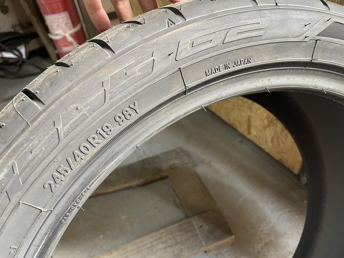 Вживані шини Nitto NT555 G2 245/40 R 19