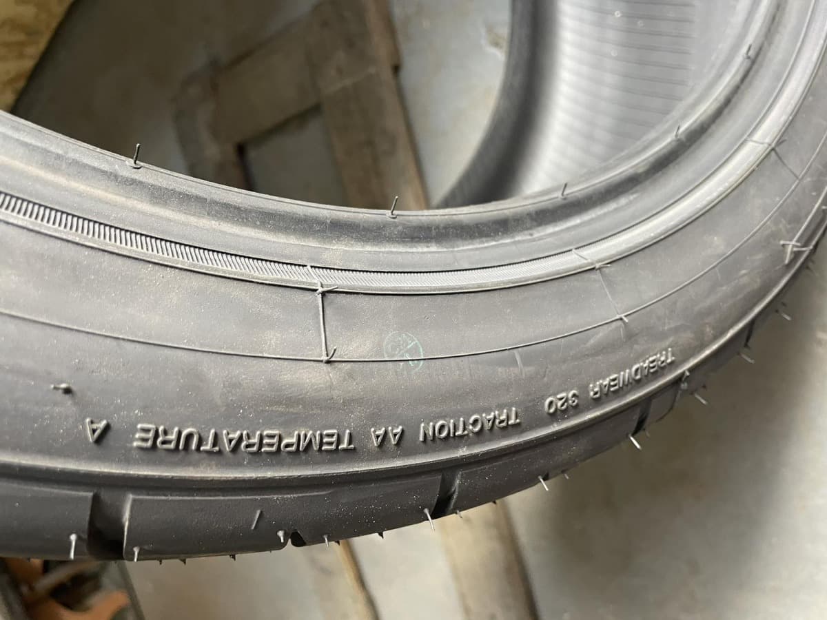Вживані шини Nitto NT555 G2 245/40 R 19