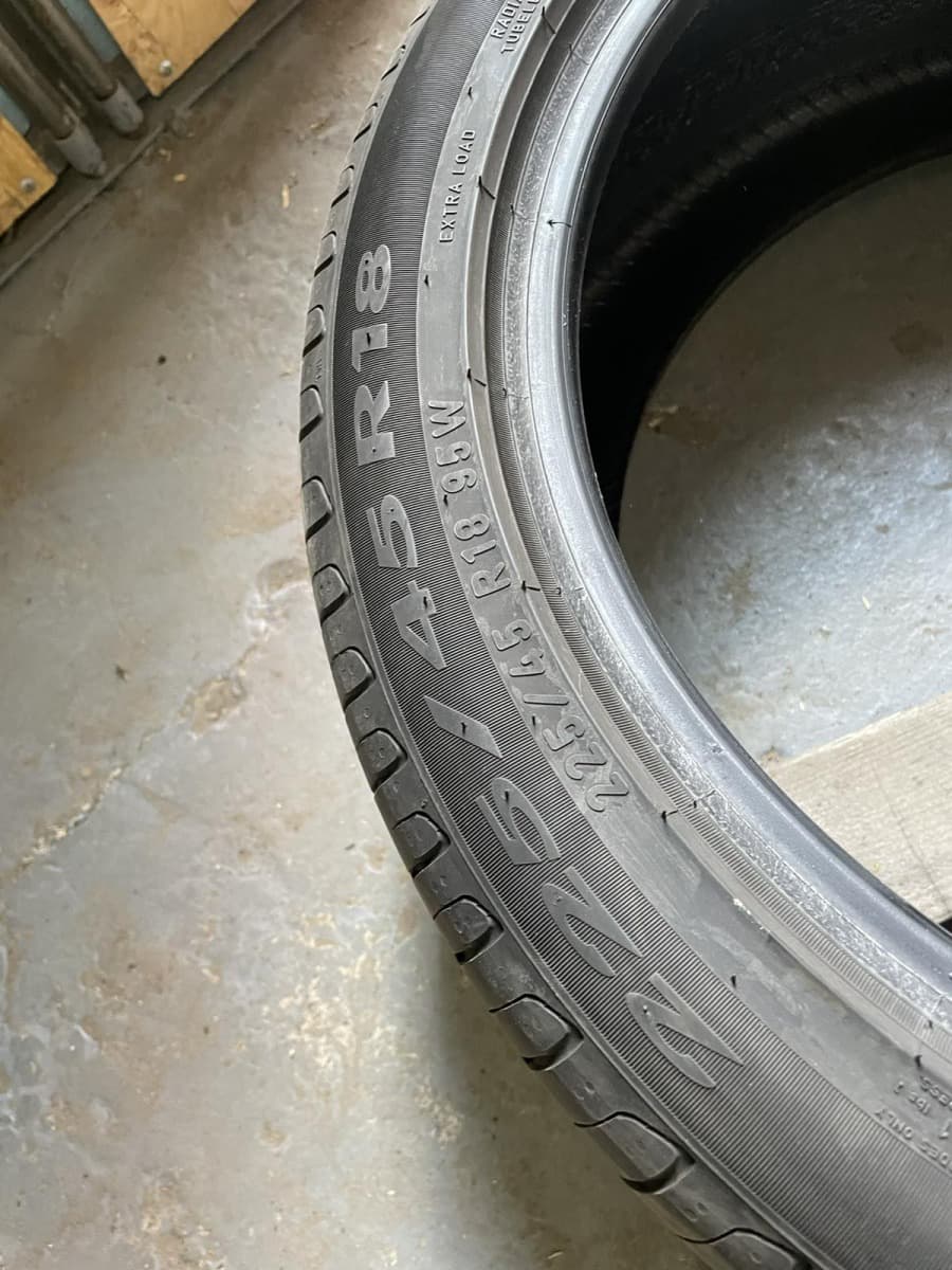Вживані шини Pirelli Cinturato P7 225/45 R 18