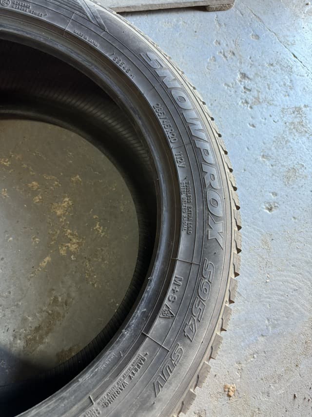 Вживані шини Toyo SnowProx S954 Suv 285/45 R 20