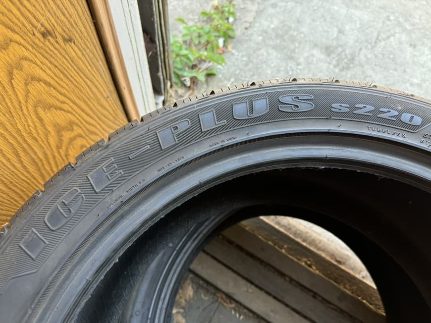 Вживані шини Tracmak Ice-Plus S 220 275/40 R 20