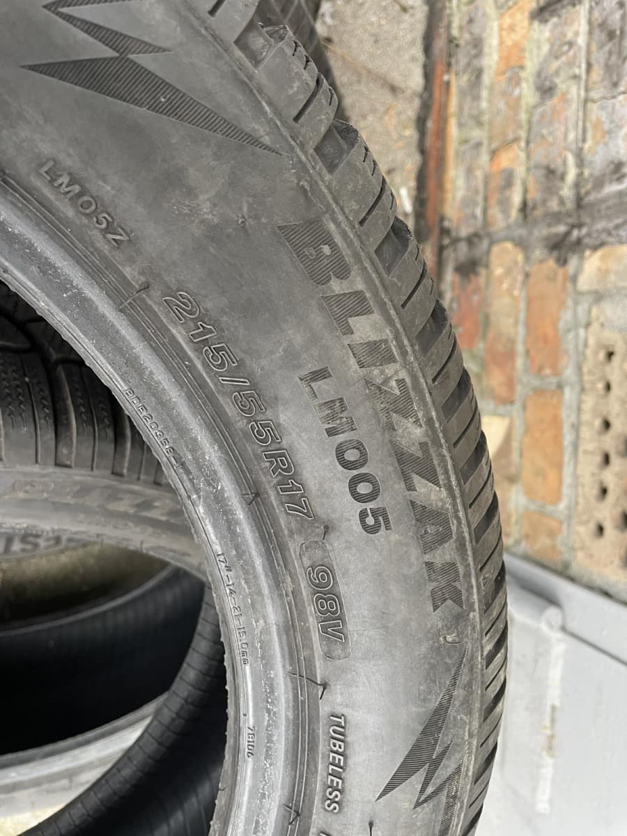 Вживані шини Bridgestone Blizzak LM005… 215/55 R 17