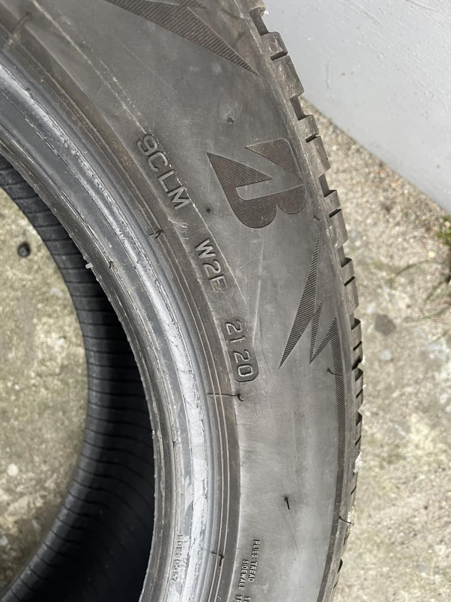 Вживані шини Bridgestone Blizzak LM005… 215/55 R 17